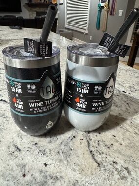 Set of Double-Wall Wine Tumbler - Black and Light Gray - 16 oz